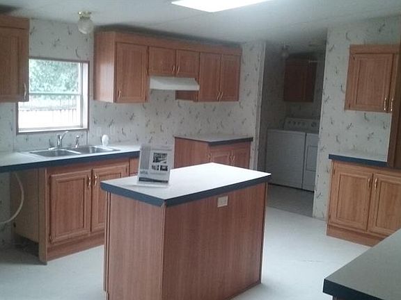4th image of 16832 Elderberry Dr