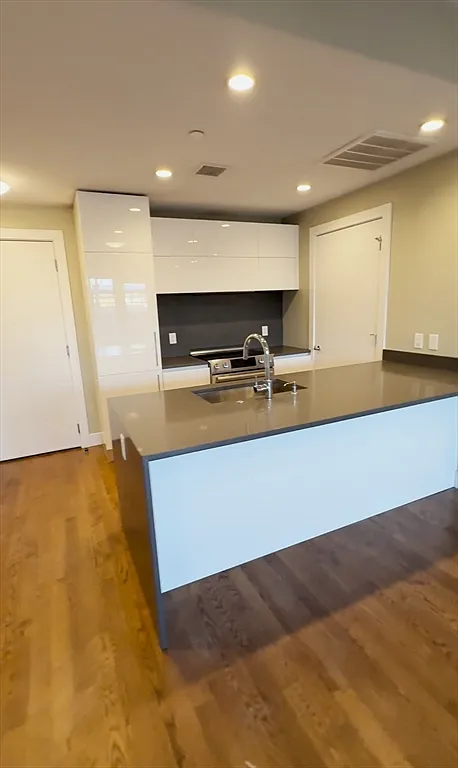 1 bed, 1.0 bath, 800 sqft, $3,500 — Photo 2