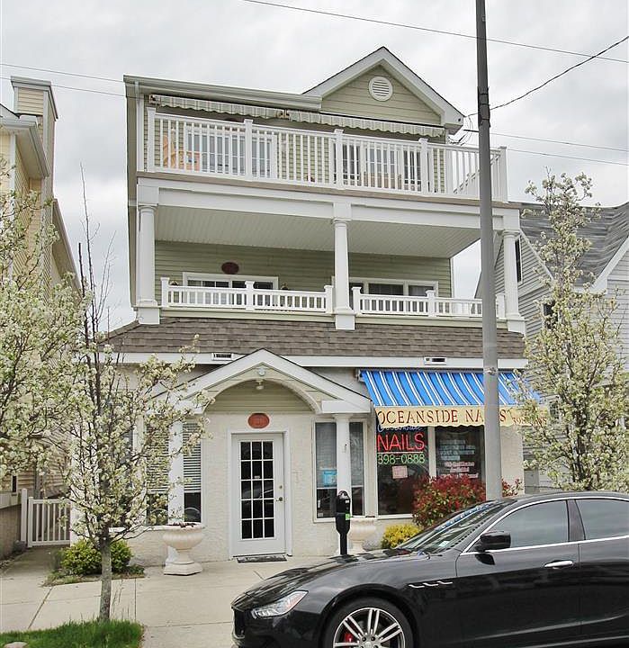 1st image of 1224 Asbury Ave #B