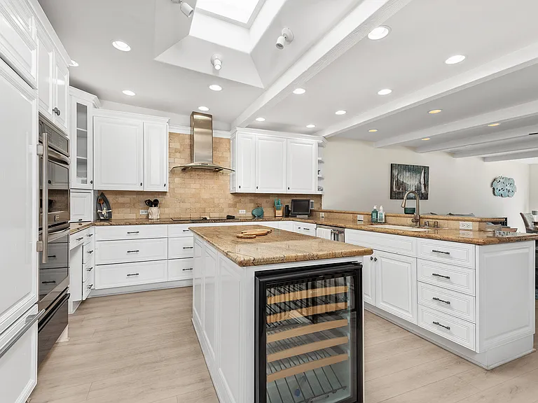 11844 Beach Club Way — Photo 12