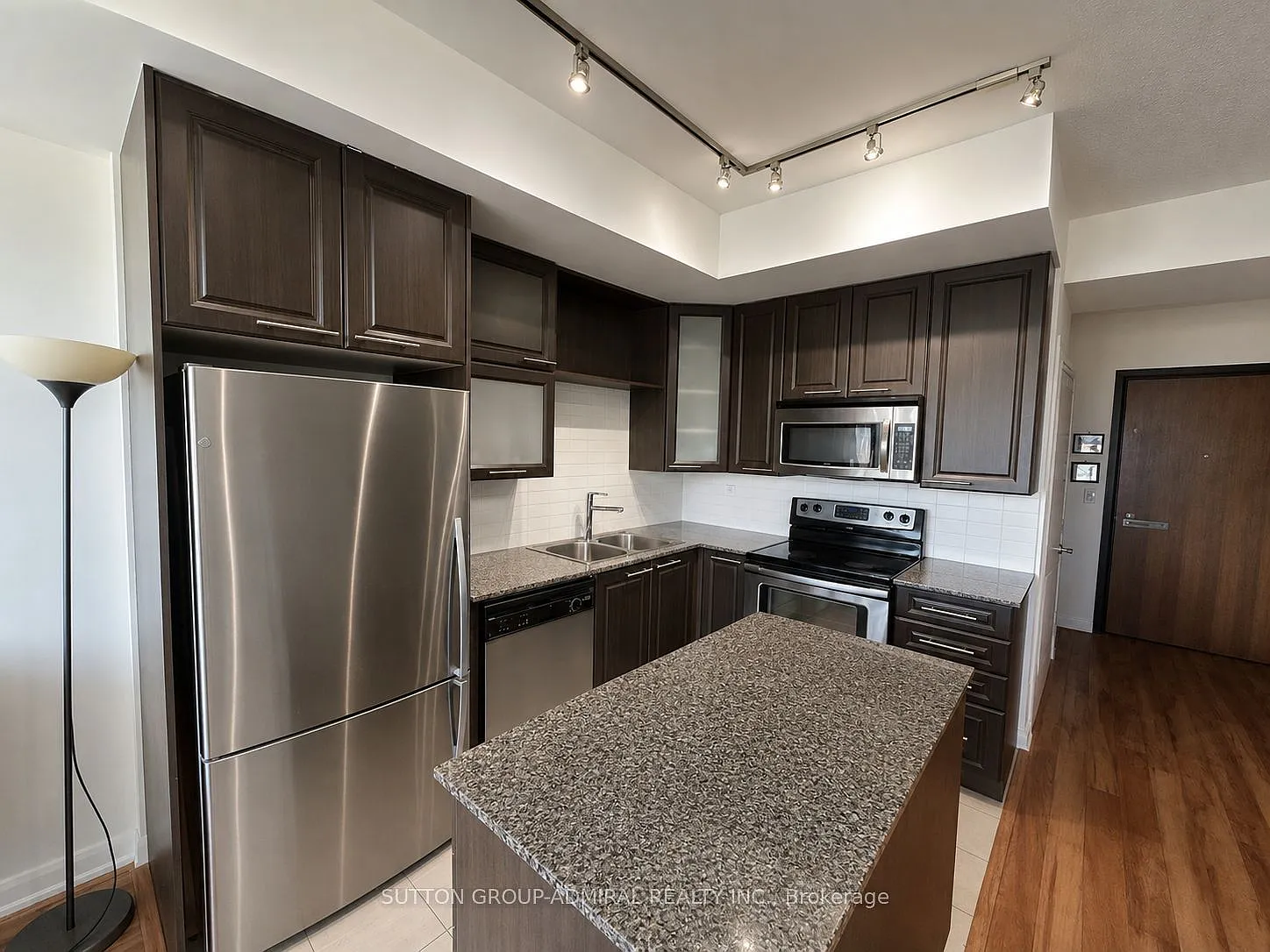 2 bed, $2,450 — Photo 2