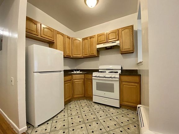 3rd image of 138 W 112th St APT 1B