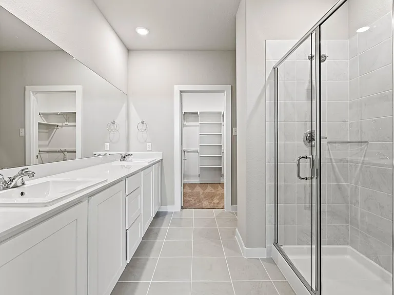 102 Travine Dr — Photo 9
