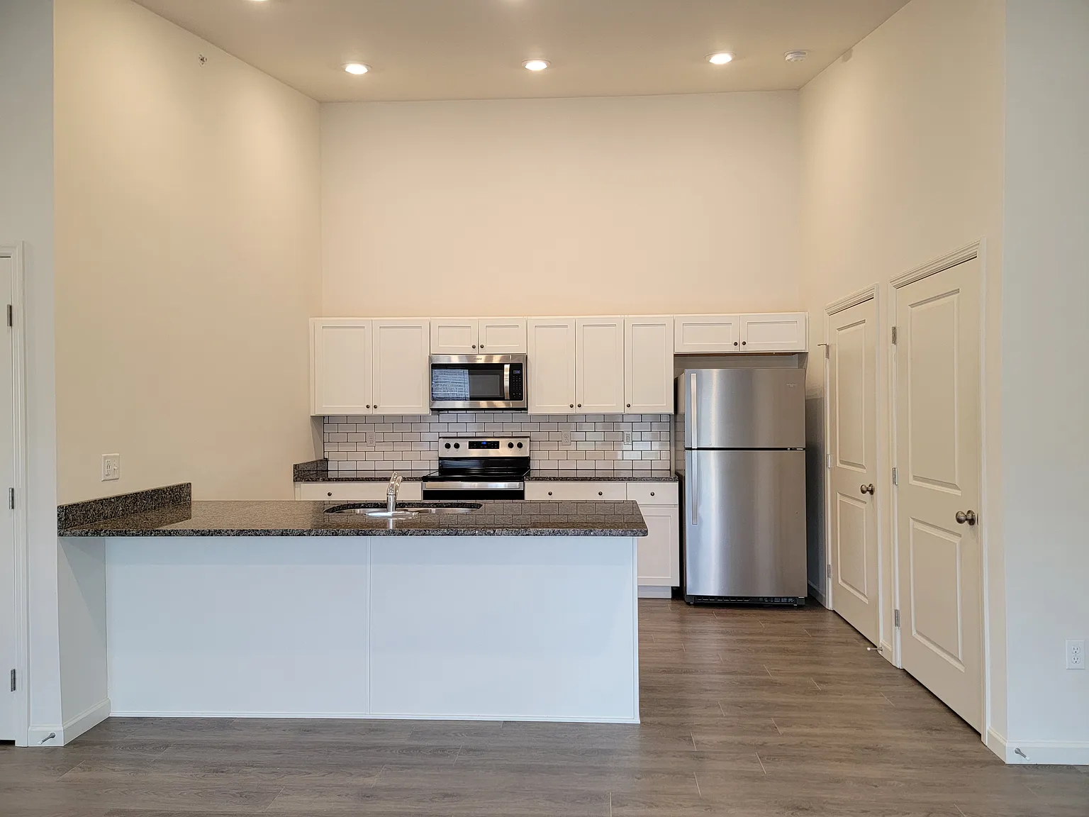 2 bed, 1106 sqft, $1,750 — Photo 1