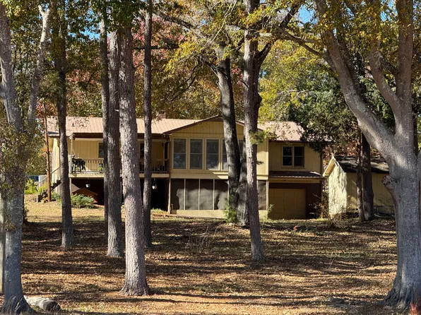 410 Cedar St, Lavonia, GA 30553