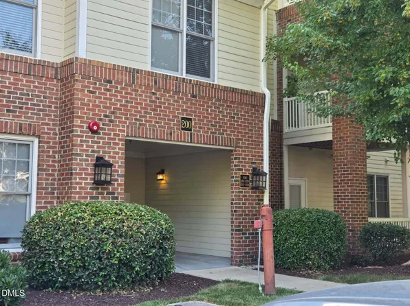 224 Waterford Lake Dr, Cary, NC 27519