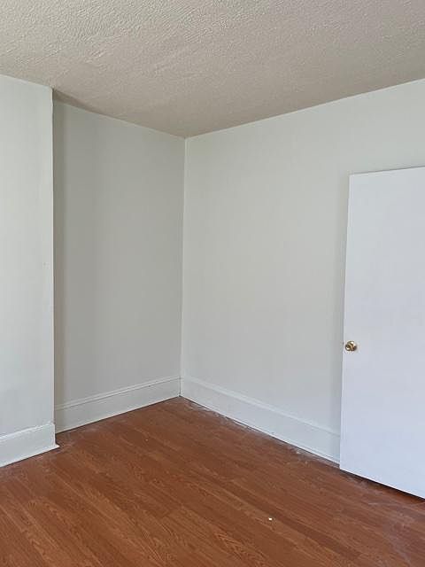 2nd image of 515 W York St Fl 2