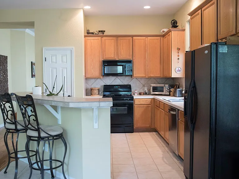 6803 Poncha Pass — Photo 7