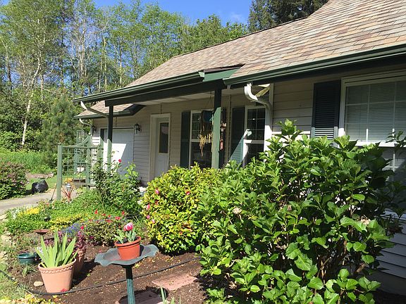 4th image of 2306 46th Ave NE