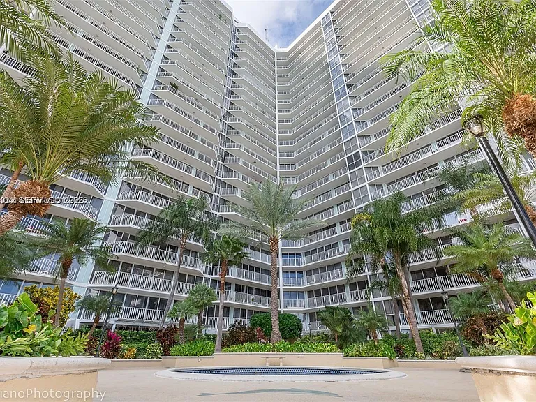 7601 E Treasure Dr #2210 — Photo 3