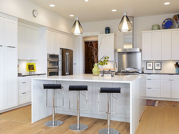 Highly upgraded kitchen