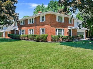 3024 Warrensville Center Rd, Shaker Heights, OH 44122
