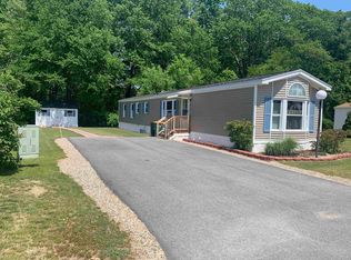 1 Martinique Dr, Rochester, NH 03867