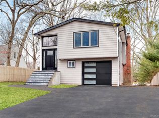 567 Puritan Drive, Shirley, NY 11967