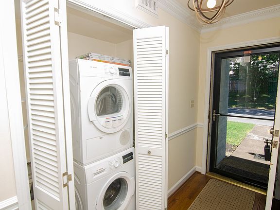 3rd image of 1900 Richard Jones Rd APT K2