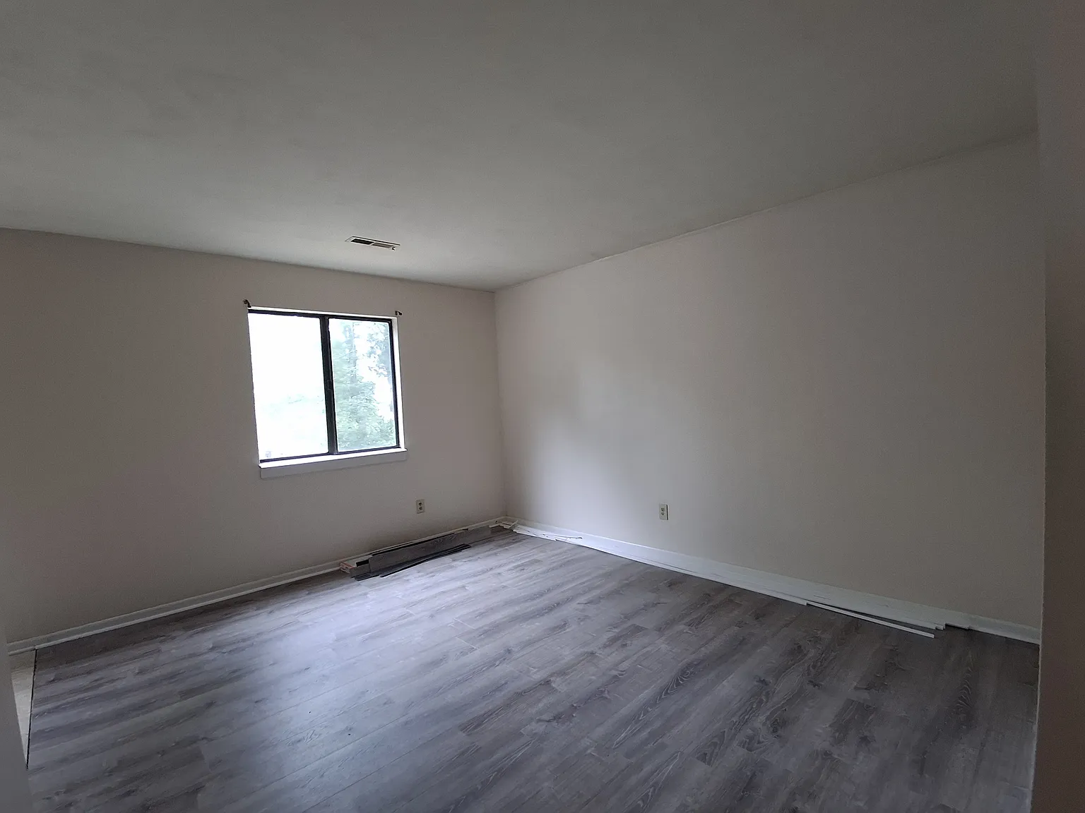 3 bed, 1.5 bath, 1000 sqft, $1,395 — Photo 4