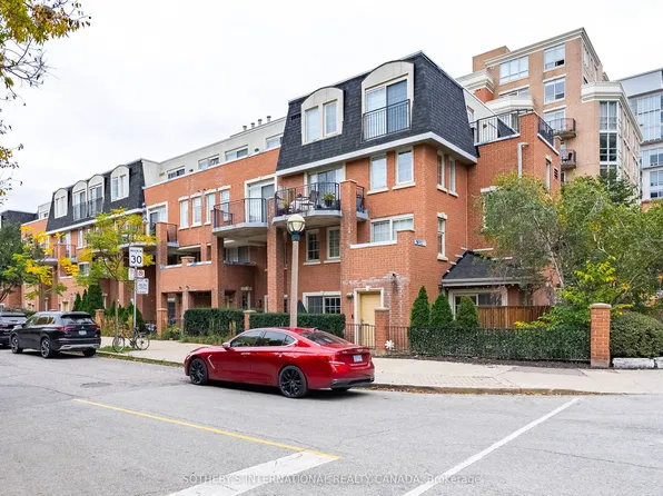 39 Shank St #308, Toronto, ON M6J 3X3