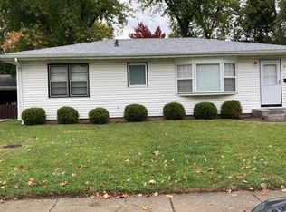 227 Magnolia Dr, Bloomington, IL 61701