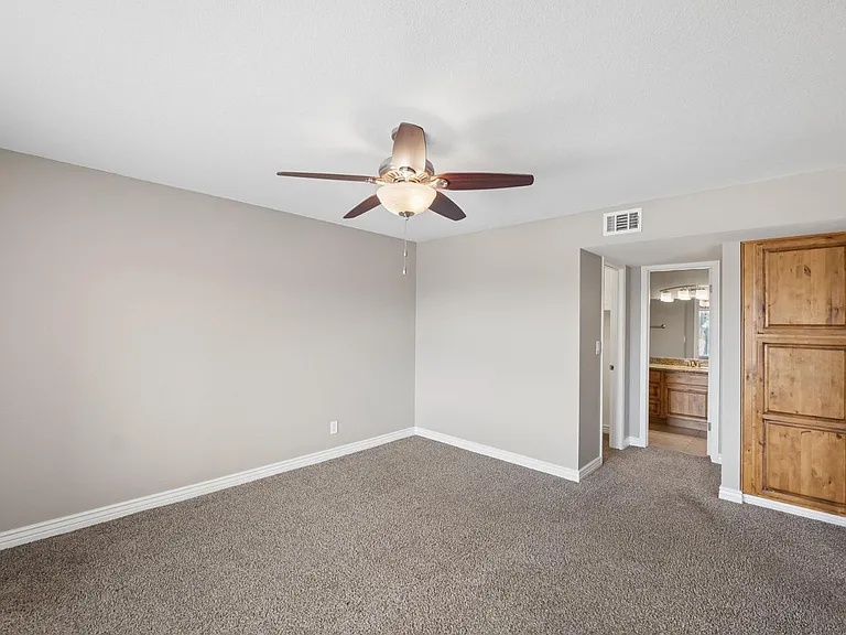 540 N May St #3122 — Photo 11