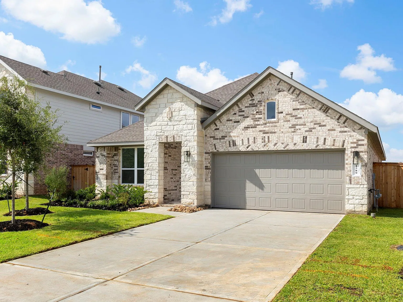 4 bed, 3.0 bath, 2091 sqft, $2,500 — Photo 3