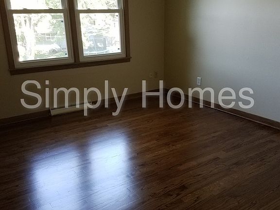4th image of 114 Hillside Dr