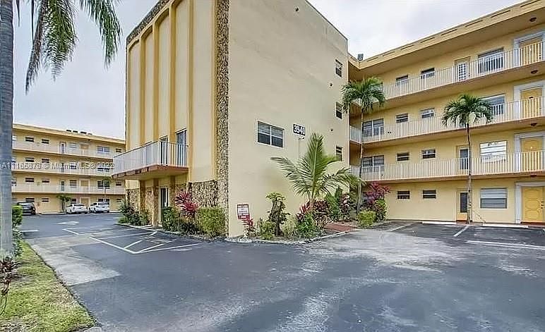 1st image of 3940 NW 42nd Ave APT 115