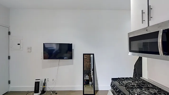 Rented by Corcoran | media 4