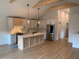 754 Cold River Rd, North Clarendon, VT 05759