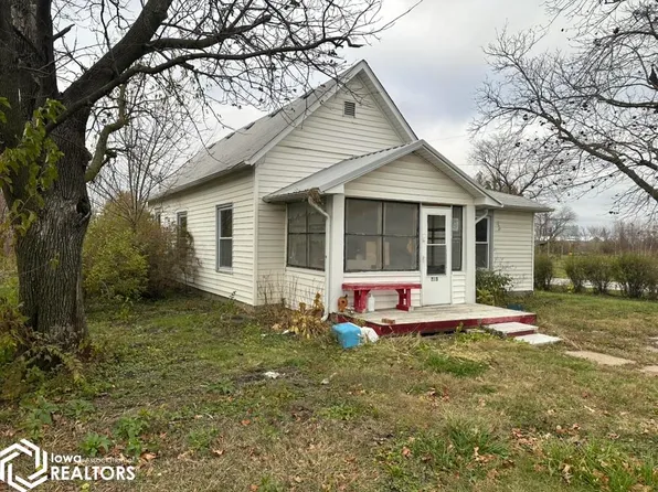 213 E Short St, Russell, IA 50238