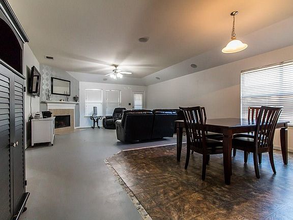 4th image of 517 Creekside Dr