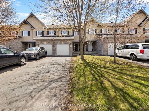 25 Nathalie St, Clarence Rockland, ON K4K 0J3