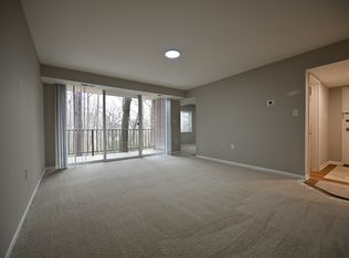 1552 Northgate Sq, Reston, VA 20190