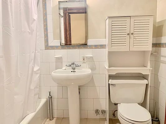 Rented by A P Realty Group NY LTD | media 13