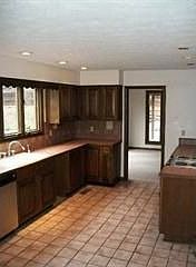 3rd image of 4817 Tazewell Pike