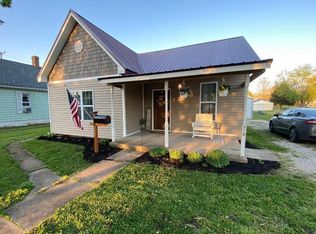 215 N Washington St, Worthington, IN 47471