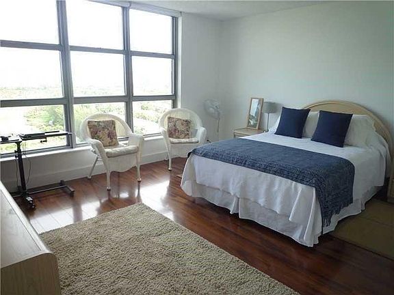 5th image of 3400 NE 192nd St APT 1705