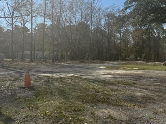 3rd image of 2212 State Park Rd