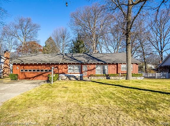 2nd image of 2323 Brandywine Ln