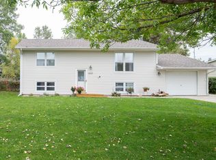 4610 W Roughrider Cir, Mandan, ND 58554