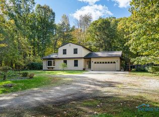 940 S Raab Rd, Swanton, OH 43558