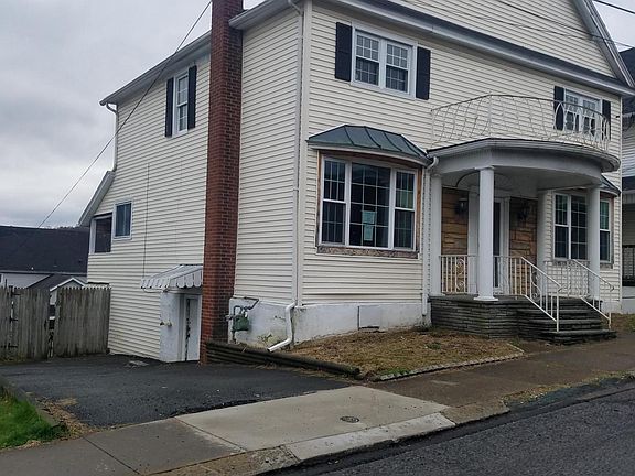 2nd image of 1026 Lincoln St