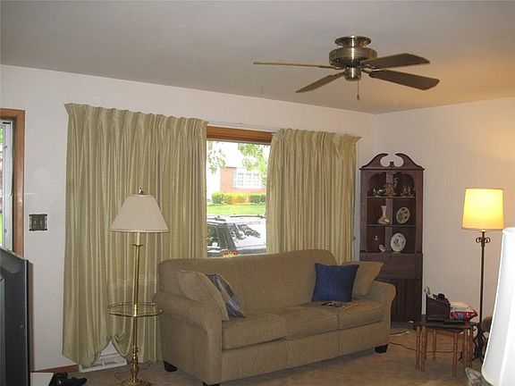 3rd image of 3516 Priscilla Dr