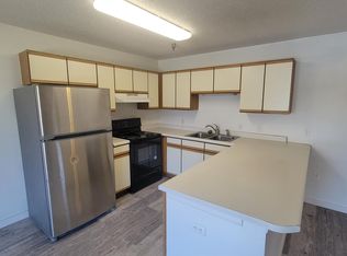 1299 Taylor St APT 14, Shakopee, MN 55379