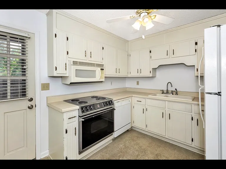 8147 Oldfield Rd SW #1 — Photo 19