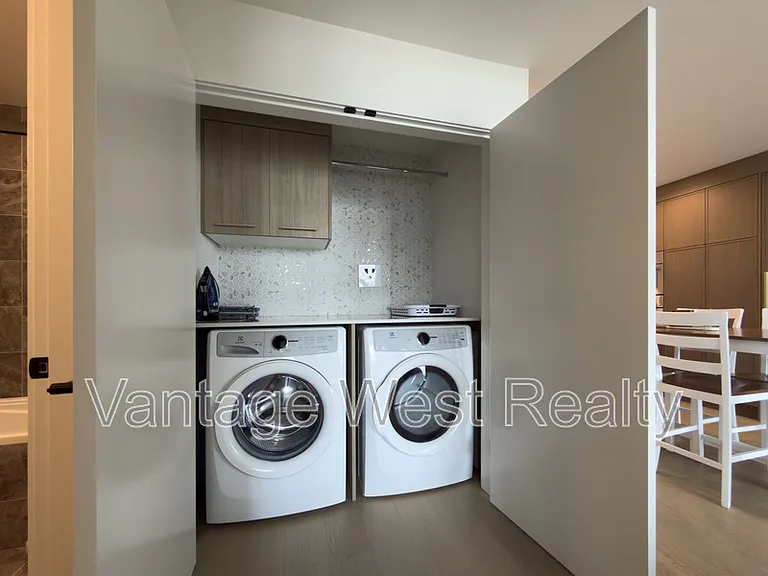3800 Capozzi Rd #806 — Photo 15