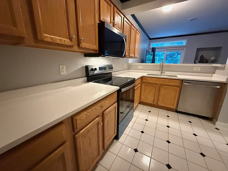 Kitchen (1st Floor)