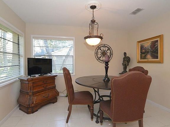 5th image of 729 Sybilwood Cir