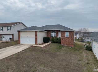 105 Hillcrest Ct, Saint Robert, MO 65584