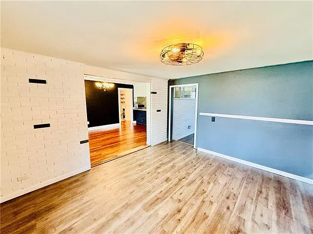 4009 Newlands St — Photo 6