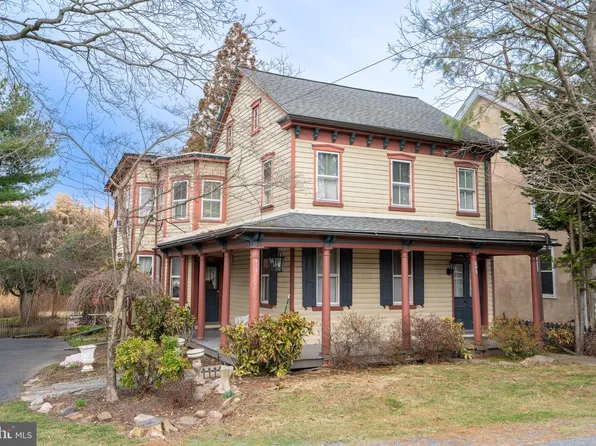 975 Gravel Pike, Palm, PA 18070